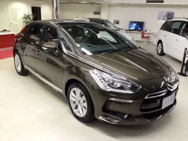 DS5　到着しました。