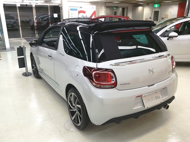 DS3CABRIO So-Parisienne展示車入荷です