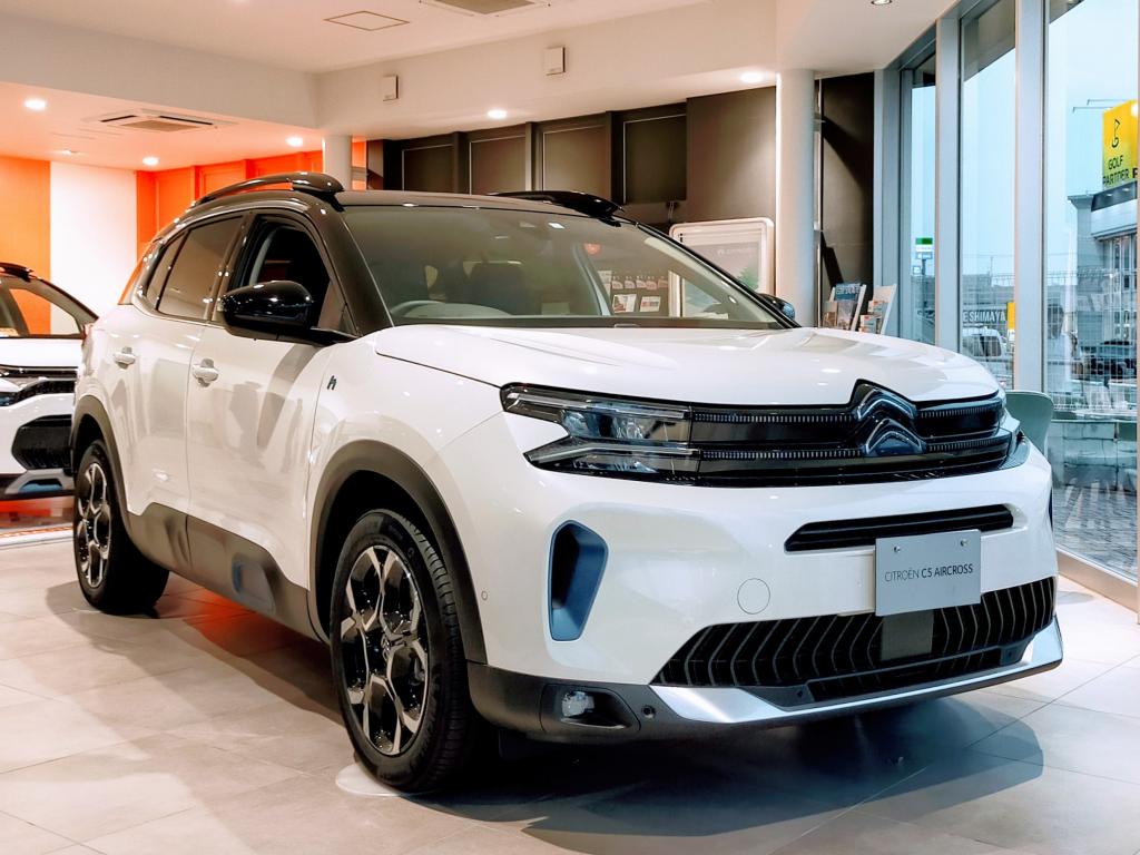 C5 AIRCROSS SUV PLUG-IN HYBRID 展示中