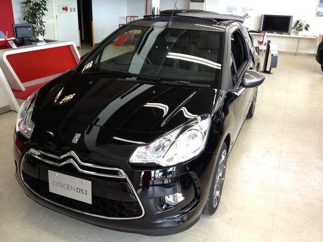 DS3 カブリオ 到着です！